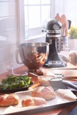 KitchenAid Artisan Series 5 Quart Tilt Head Stand Mixer - Image 4
